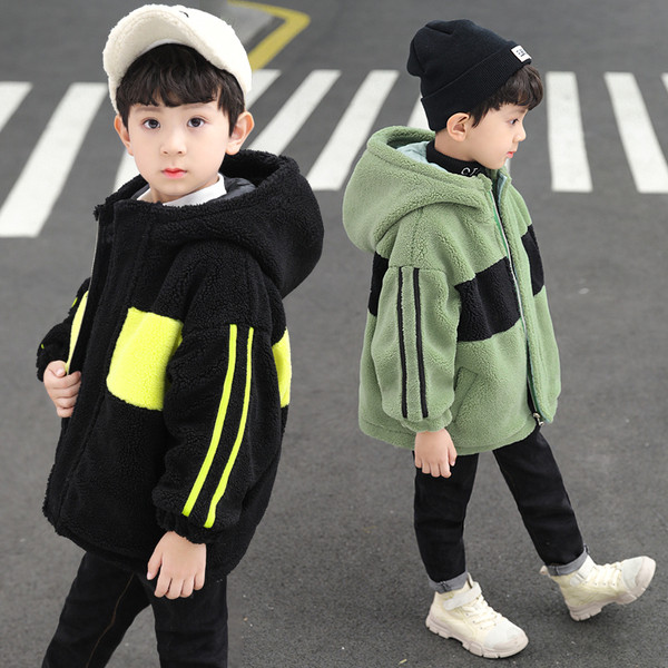 Παιδικό μπουφάν με κουκούλα και επιγραφή για αγόρια σε τρία χρώματα