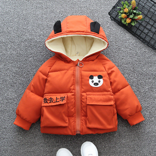 Παιδικό χειμερινό μπουφάν με απλικέ και τρισδιάστατα στοιχεία για αγόρια