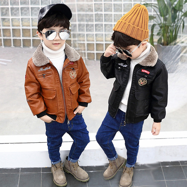 Dječja kožna jakna za dječake s donjom kragnom i džepovima