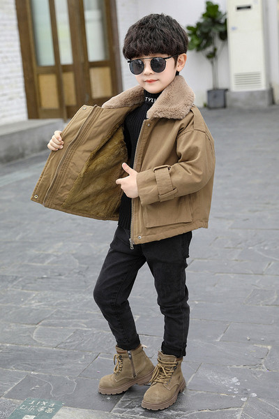 Pruuni värvi sulekrae ja taskutega laste vabaaja jope