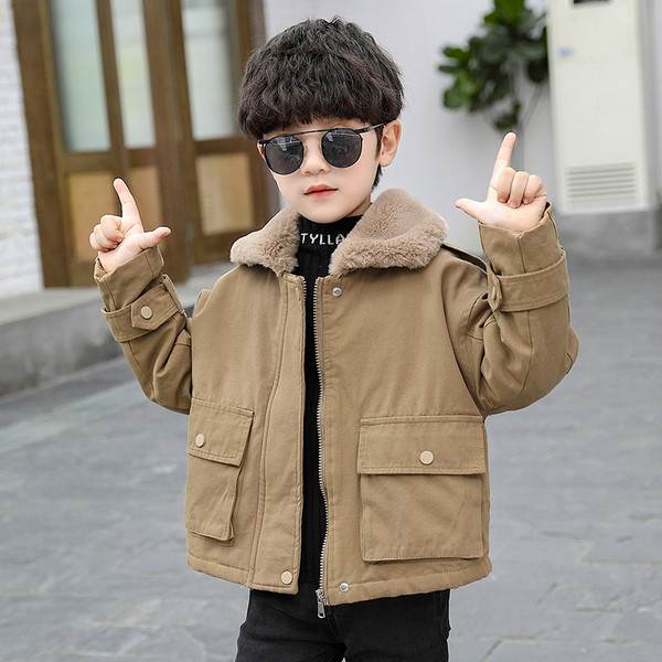 Pruuni värvi sulekrae ja taskutega laste vabaaja jope