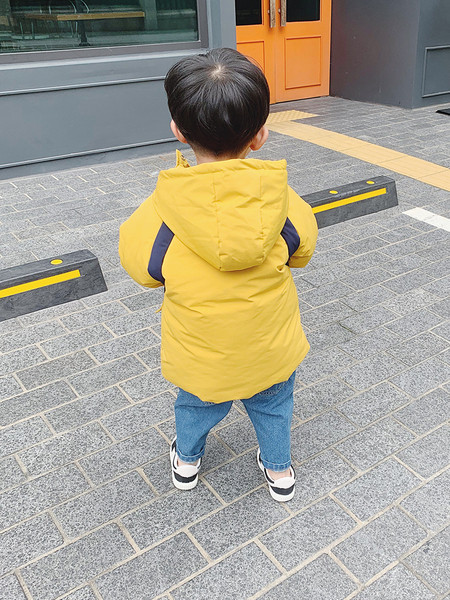 Bērnu ziemas jaka zēniem ar kapuci