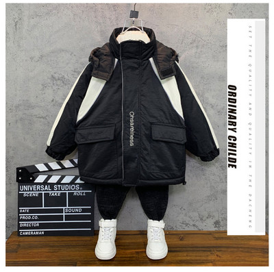 Pehme voodri ja kapuutsiga laste talvejope poistele