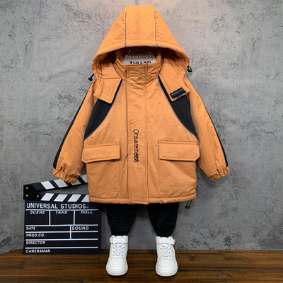 Pehme voodri ja kapuutsiga laste talvejope poistele