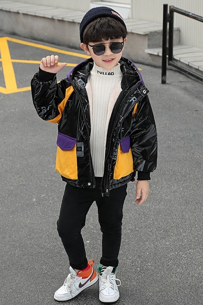 Dnevna dječja zimska jakna za dječake s džepovima