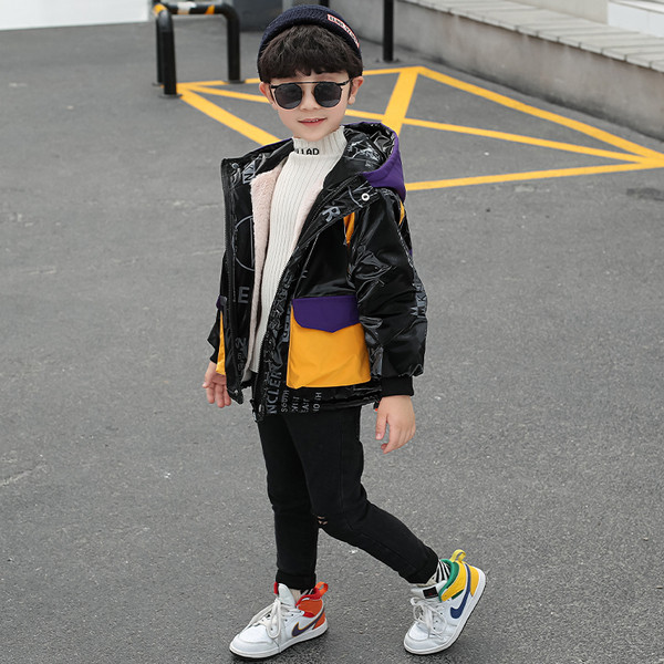 Dnevna dječja zimska jakna za dječake s džepovima