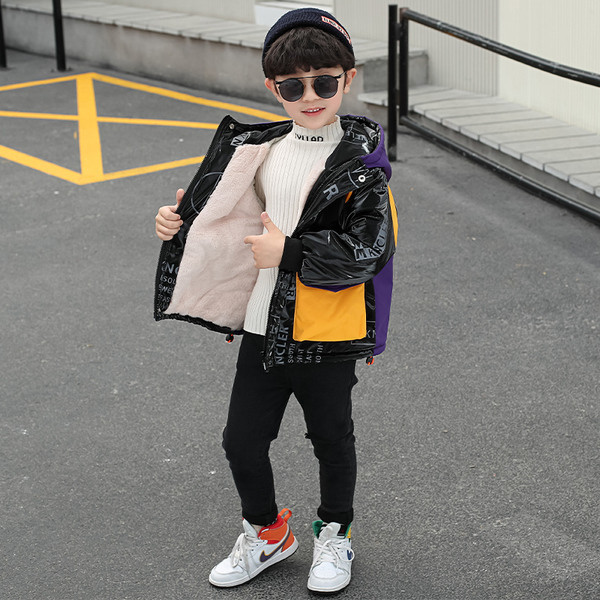 Dnevna dječja zimska jakna za dječake s džepovima