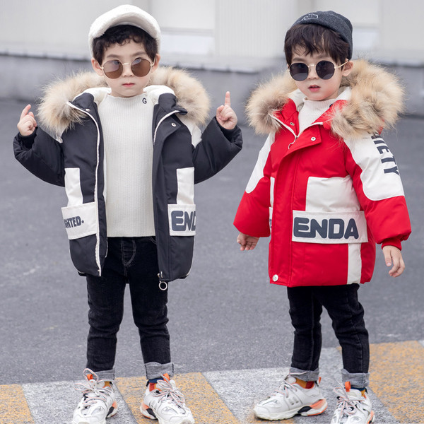 Dječja zimska jakna za dječake sa kapuljačom, perom i natpisima