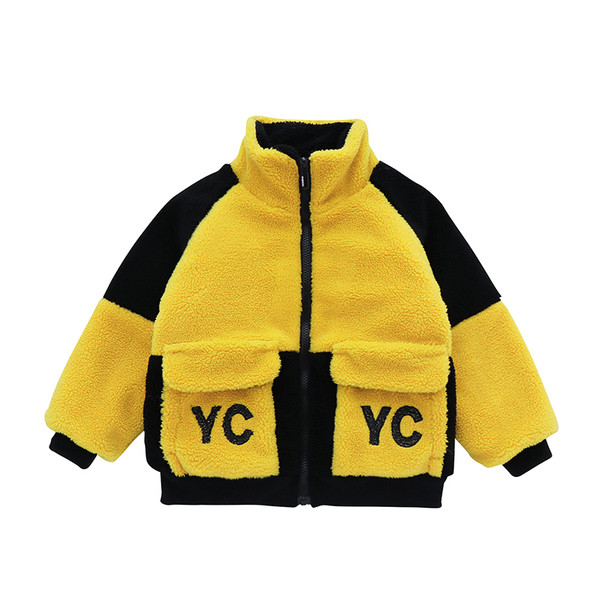 Ležerna jakna s patentnim zatvaračem i džepovima pogodna za dječake