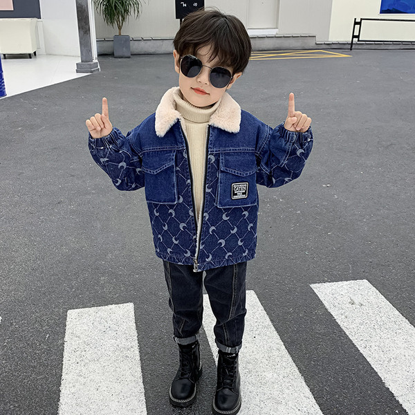 Ležerna dječja traper jakna s donjim ovratnikom za dječake