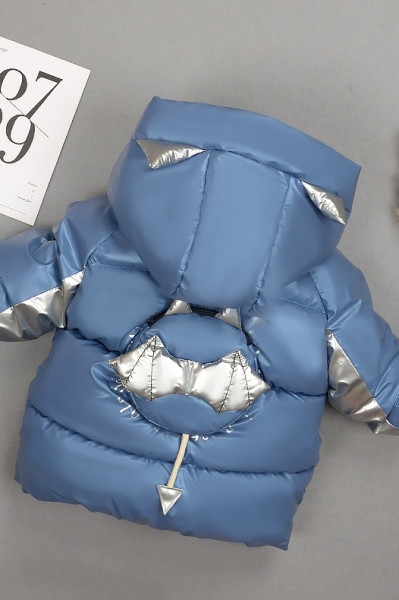 Moodne laste talvejope 3D elemendiga seljal