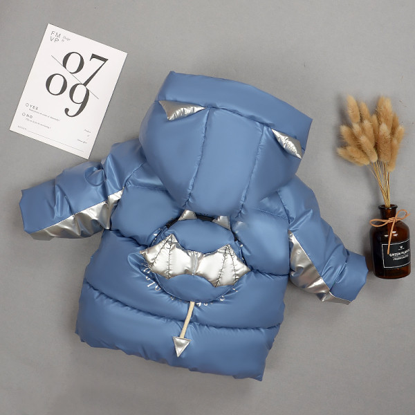 Moodne laste talvejope 3D elemendiga seljal