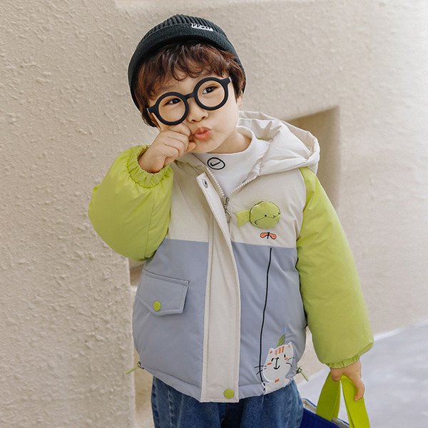 Φθινόπωρο-χειμερινό  παιδικό μπουφάν για αγόρια με κουκούλα και απλικέ