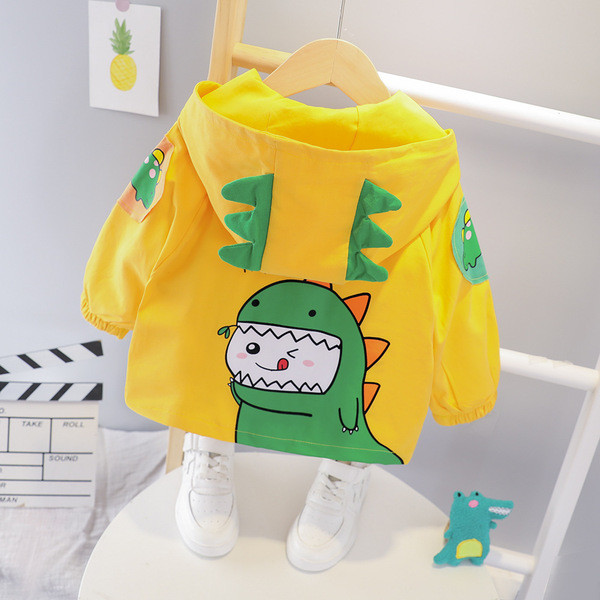 Novi model dječje jakne sa 3D elementima i aplikacijama