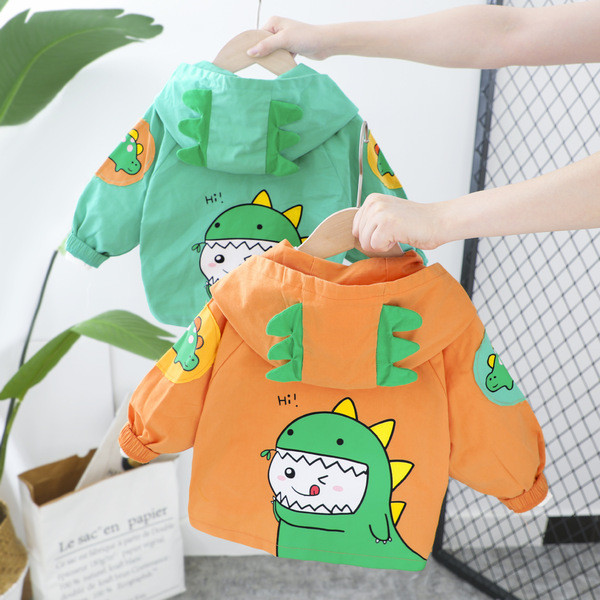 Novi model dječje jakne sa 3D elementima i aplikacijama