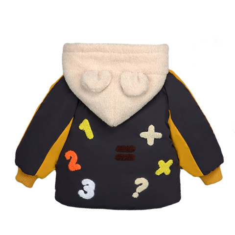 Laste talvejope poistele, mille kapuutsil 3D-element