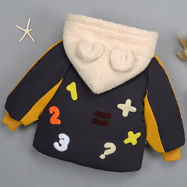 Laste talvejope poistele, mille kapuutsil 3D-element