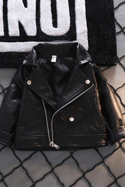 Laste nööpide ja lukuga nahktagi poistele