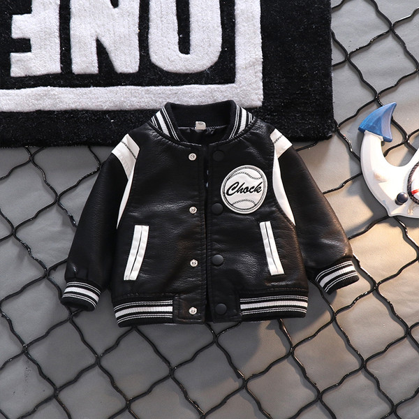 Kožna dječja jakna s vezom i gumbima za dječake