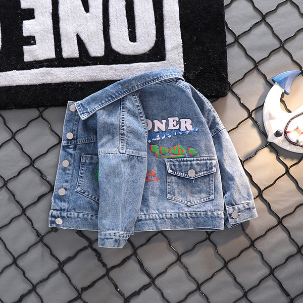 Tikandi ja nööpidega laste teksajakk poistele