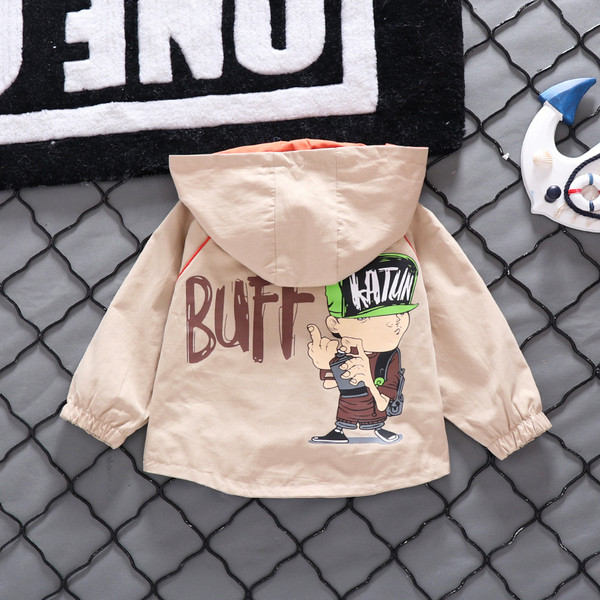 Moodne aplikatsiooni ja kapuutsiga laste jope