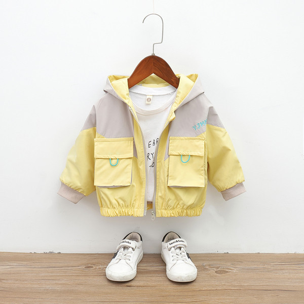 Kapuutsi ja taskutega laste sügisjope poistele