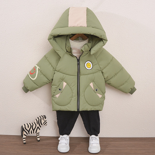 Kapuutsi ja varrukaaplikatsiooniga talvine laste jope