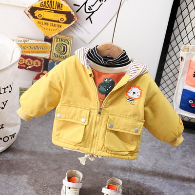 Kapuutsi ja taskutega laste talvejope - poistele