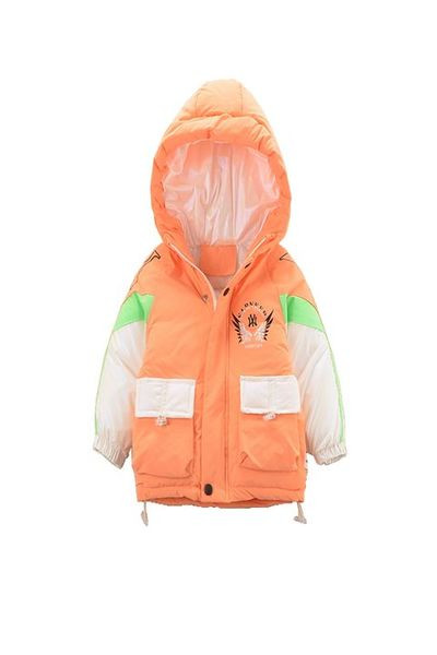 Kapuutsi ja taskutega laste talvejope poistele