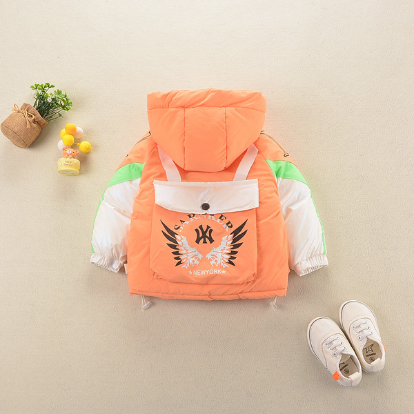 Kapuutsi ja taskutega laste talvejope poistele