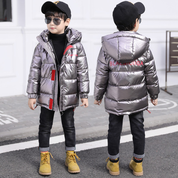 Kapuutsi ja lukuga laste jope poistele - mitu mudelit