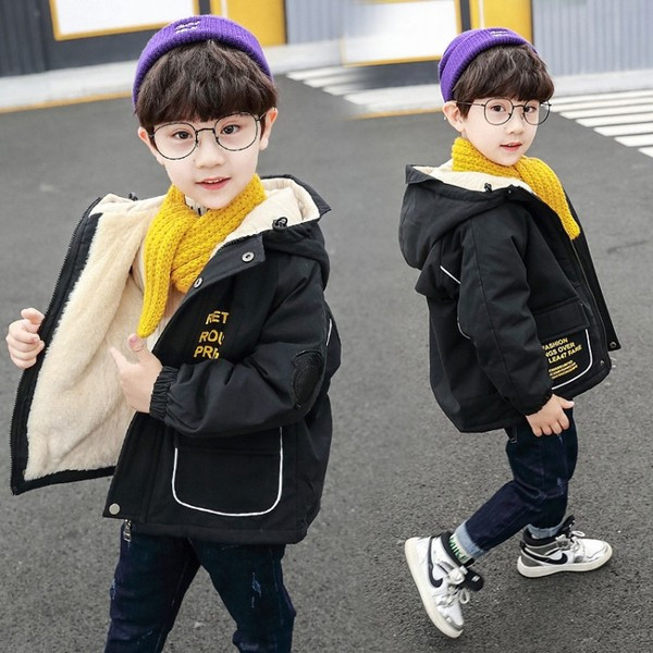 Sooja voodri ja kirjadega laste jope poistele