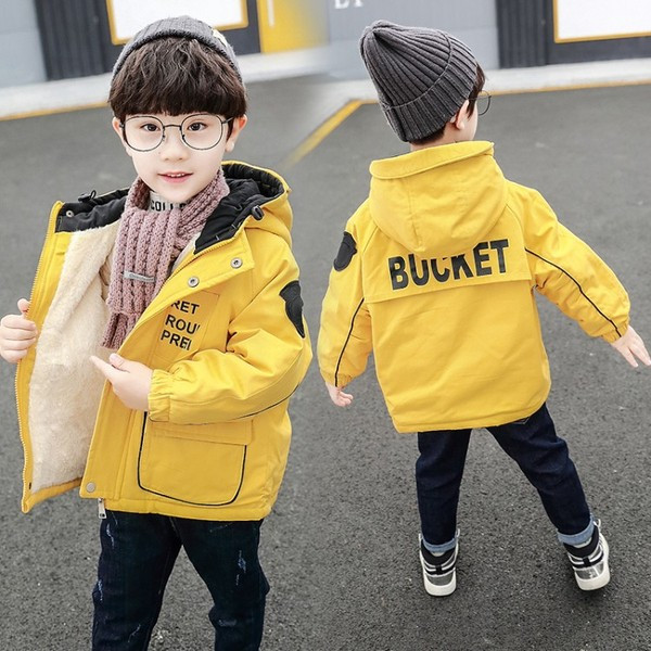 Sooja voodri ja kirjadega laste jope poistele