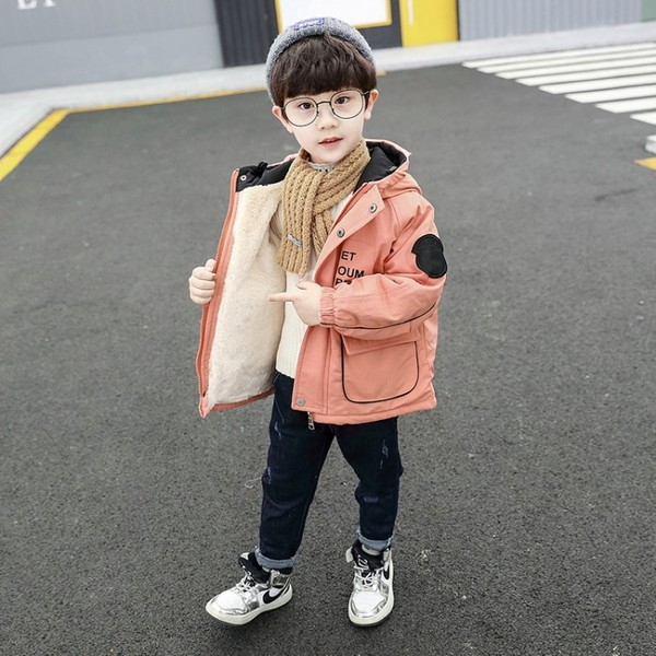 Sooja voodri ja kirjadega laste jope poistele