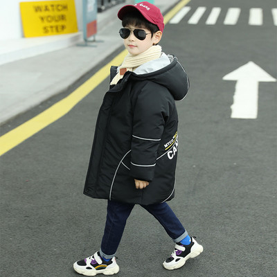 Μακρύ παιδικό μπουφάν με απλικέ στη πλάτη και την κουκούλα