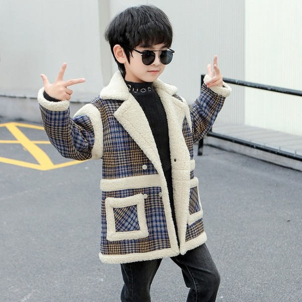Μοντέρνο παιδικό παλτό με ζεστή φόδρα και τσέπες