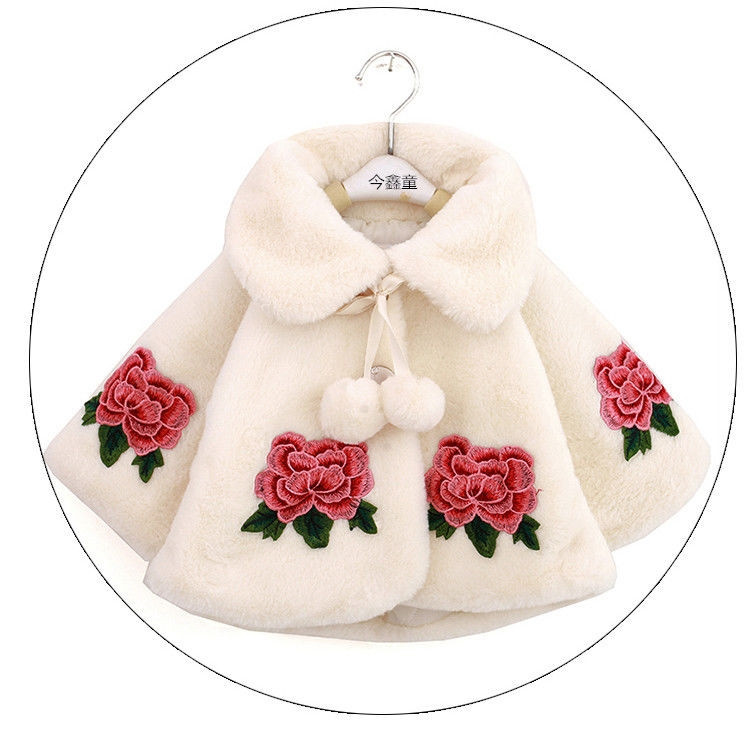 Moodne tikandiga laste sulejope tüdrukutele