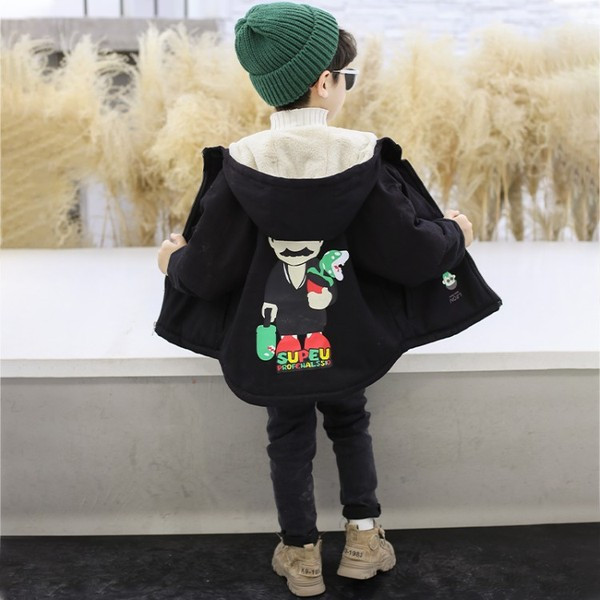 Dječja jakna s toplom postavom i aplikacijom za dječake