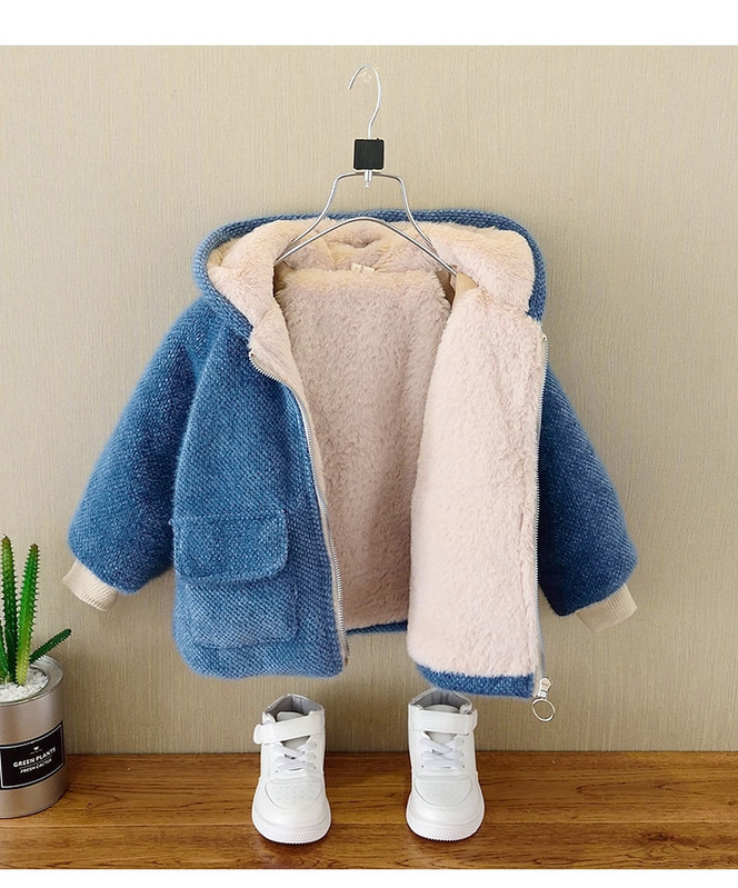 Dječja jakna s mekom podstavom za dječake