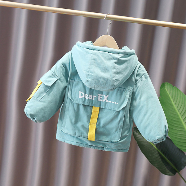 Kapuutsiga ja taskutega laste jope poistele