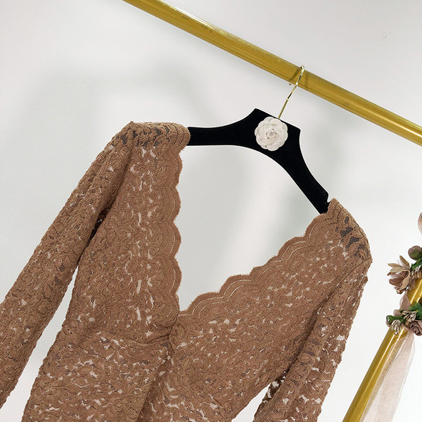 Γυναικείο πλεκτό λεπτό πουλόβερ με λαιμόκοψη