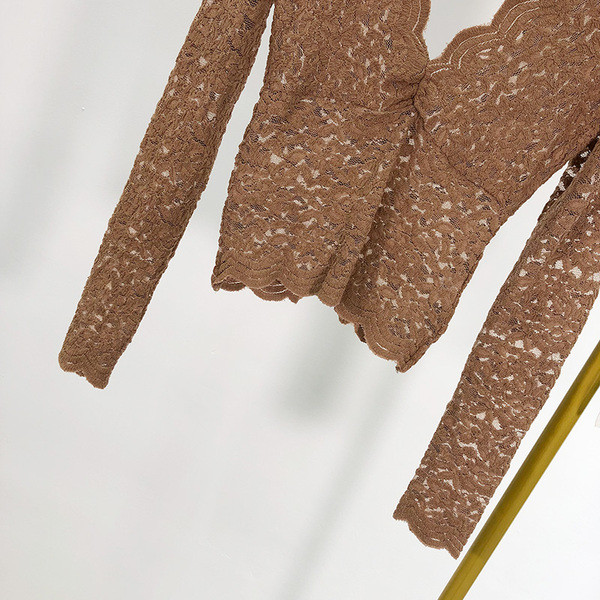 Γυναικείο πλεκτό λεπτό πουλόβερ με λαιμόκοψη