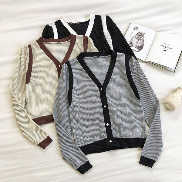 Ikdienas sieviešu veste ar V veida kakla izgriezumu