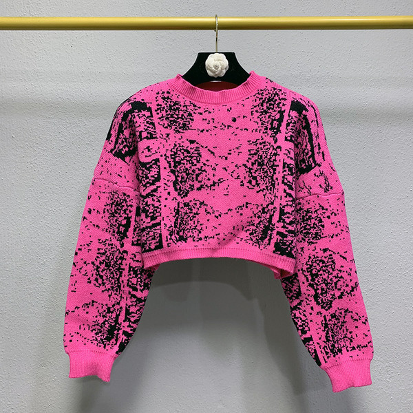 Stiilne naiste kampsun lühike mudel ümara kraega