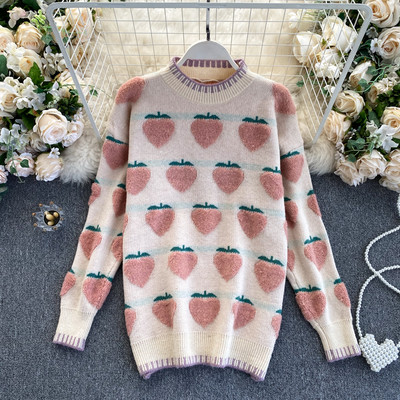 Γυναικείο πουλόςερ με τύπωμα φράουλας με χαμηλό γιακά