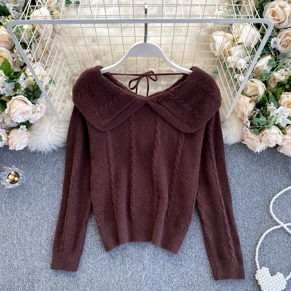 Naiste ümara dekoltee ja lipsudega kampsun