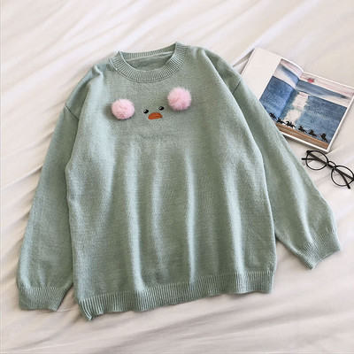 Ümara kaelusega ja 3D elementidega vabaaja naiste kampsun