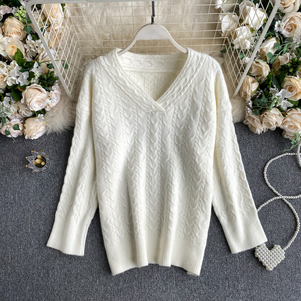 V-kaelusega pehme kootud naiste kampsun