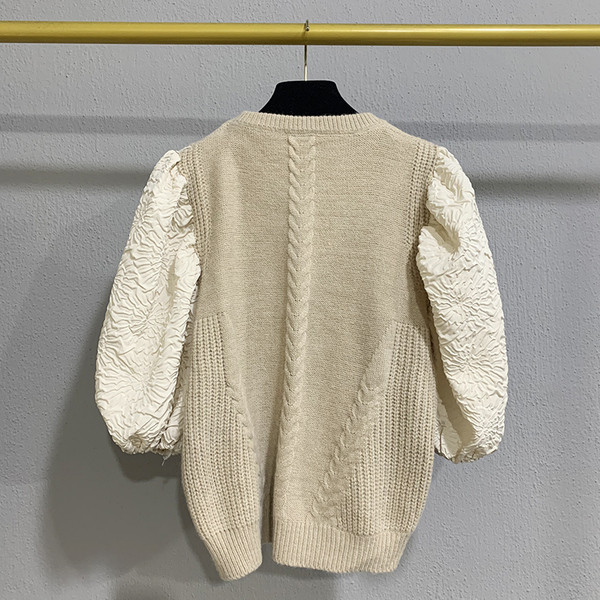 Γυναικείο πλεκτό πουλόβερ με στρογγυλή λαιμόκοψη και 7/8 μανίκια