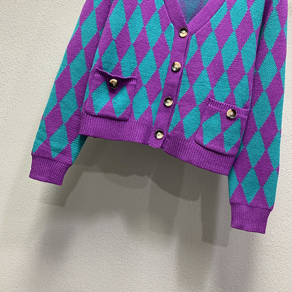 Γυναικεία casual ζακέτα με λαιμόκοψη και κουμπιά